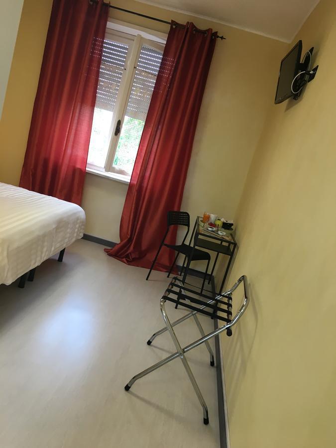 B & B La Guesthouse 포이리노 외부 사진